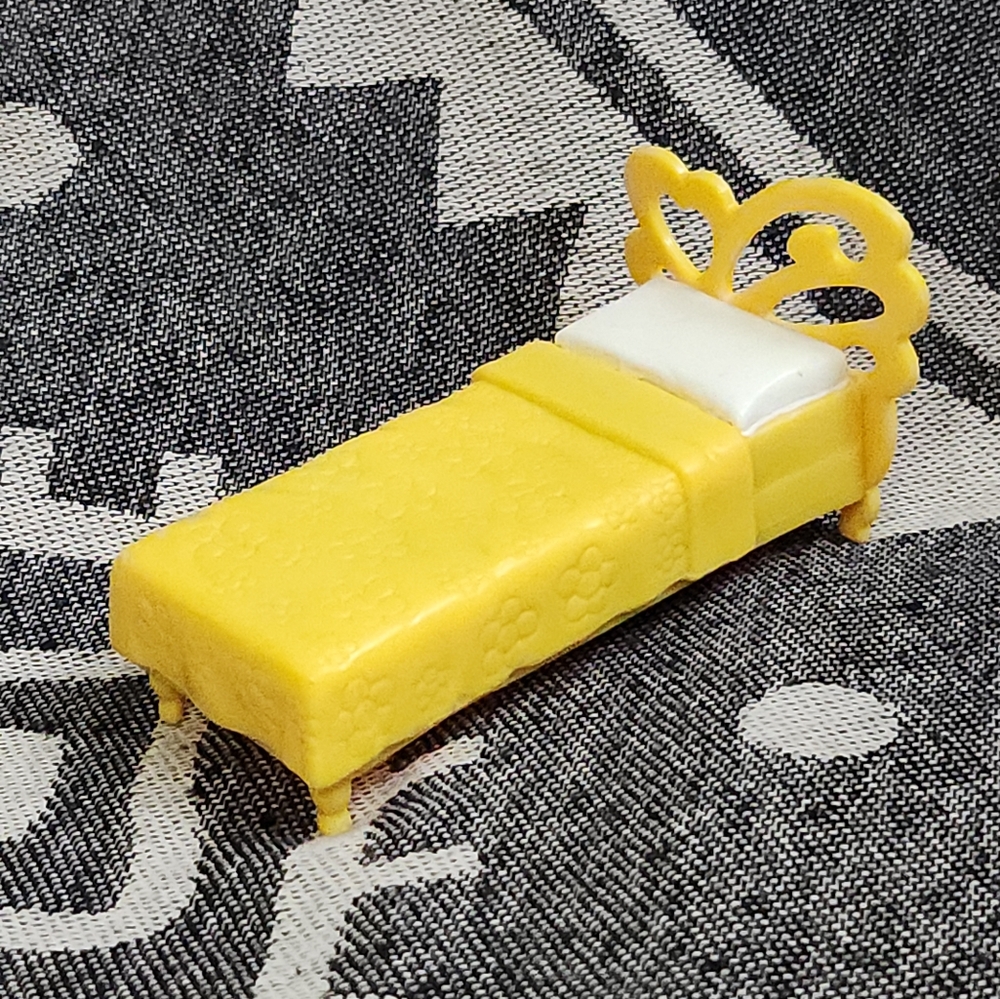 Polly Pocket Yellow Bed Replacement From 2003 Trendy Townhouse Origin Products